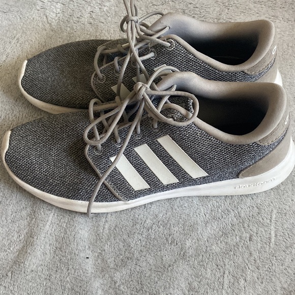 Woman’s gray addidas sneakers - Picture 3 of 6